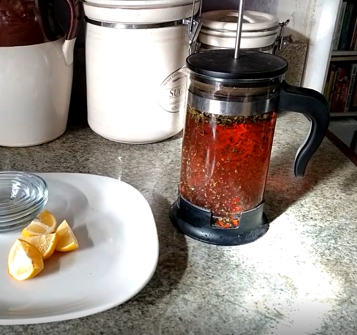 Mint, Hibiscus Rosehips Tea – a DIY Cold-busting Vitamin C&nbsp;Tonic