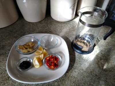 Mint-Hibiscus-Rosehip tea - Adding the peppermint leaf